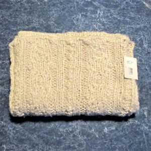 LEMON/ANEW LEGWEAR Hand Made Knit Scarf